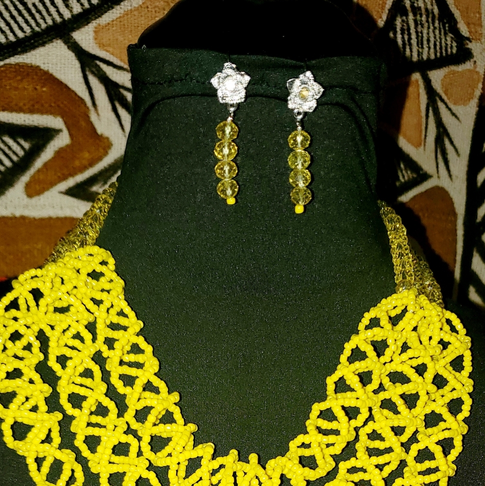 Liberian Necklace Set - Picture 2 of 2